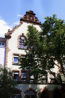 schulgebaeude aussen020